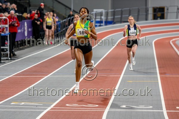 AgeInd25SUN-913289 - Track Female Set One