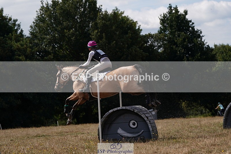 250802A-103822-01476 - A-008-Sophia.Vestey-BURDAL.DUKE