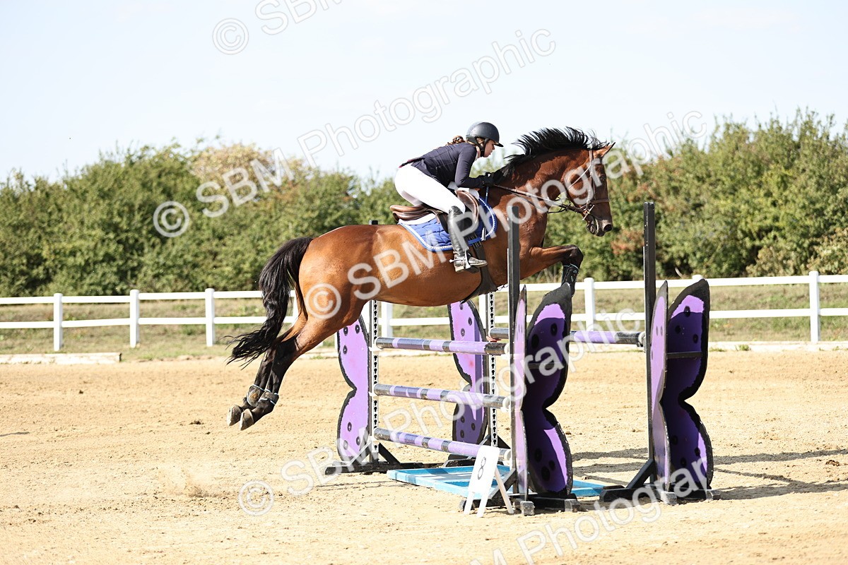 SBM_005244 - Class 6 = Senior Newcomers - 1.10m Open