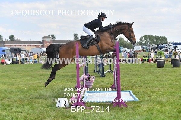 BPP_7214 - CLASS 3 Andrew Hamilton Coach, RHS Foxhunter Championship Qualifier