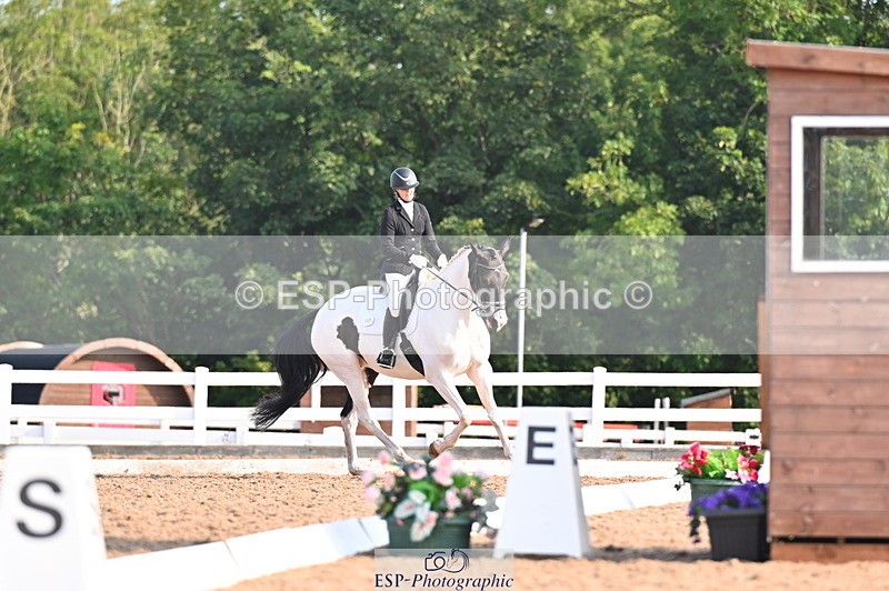 240817A-090956-06508 - 109-Michelle.Head-Alvescot.Winning.Mood