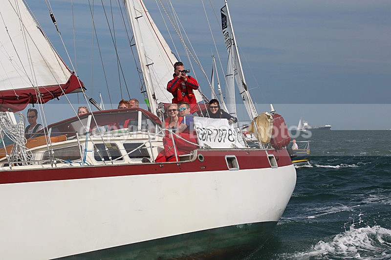150627 GBR 7978Y WT7A0992_S - ROUND THE ISLAND RACE - SATURDAY 27th JUNE 2015