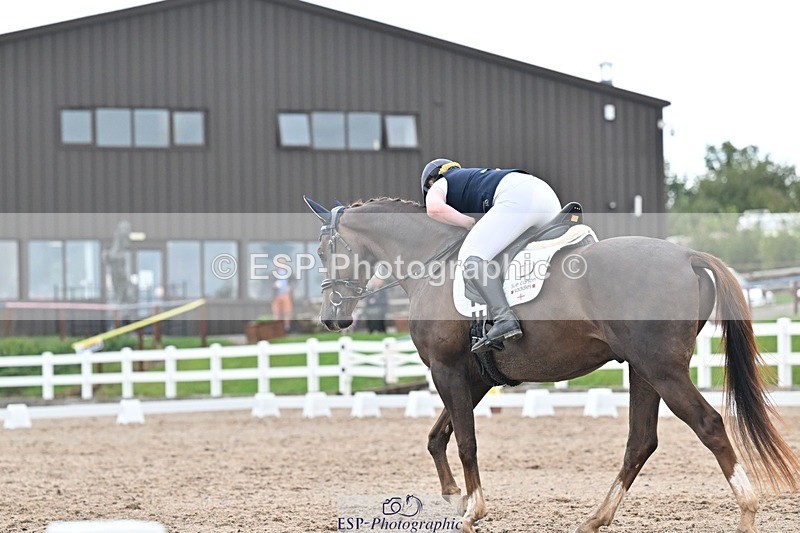 250907-135236-08621 - 006-Verity.PerryVogue