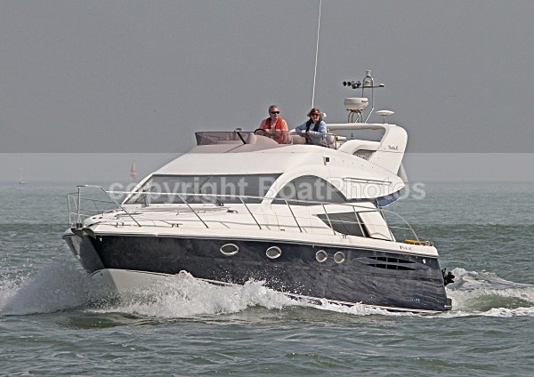 100424 FIREFLY IMG_3355jpg - Flybridge Cruisers