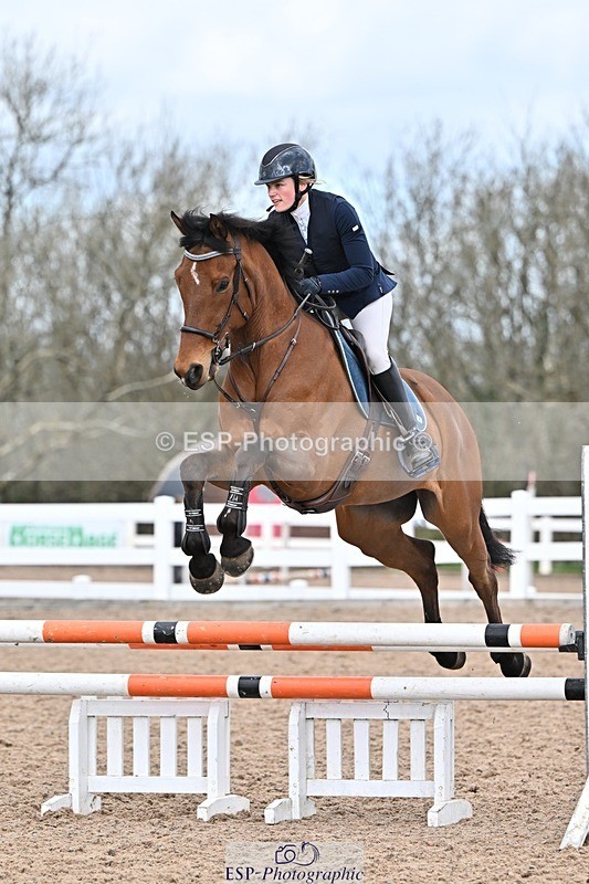250328-105453-01345 - Cls 8 British Novice and 90cm