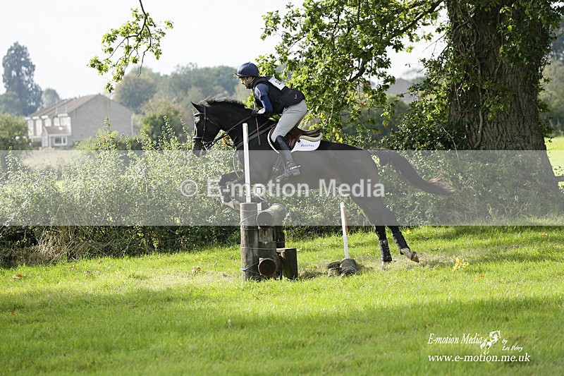  WWHT 171021 2903 - Intermediate (0.90m)  17/10/21