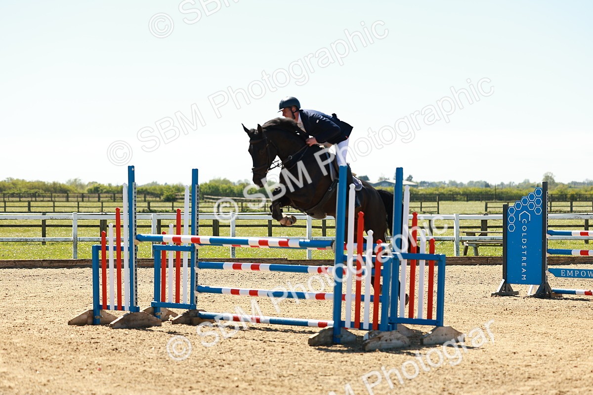 SBM_001046 - Class 4 - Senior Newcomers 1.10m