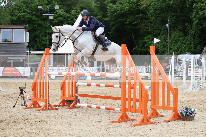3E7A9721 - Class 9: Senior Foxhunter/1.20 open