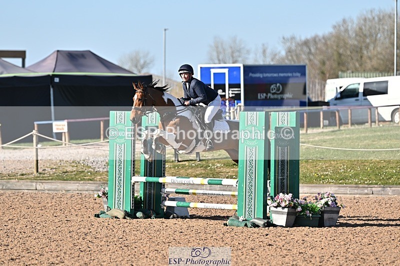 250401-170928-00288 - 70cm classes