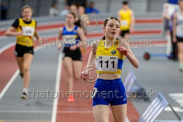 CEREL-925851 - Track Female Set Two