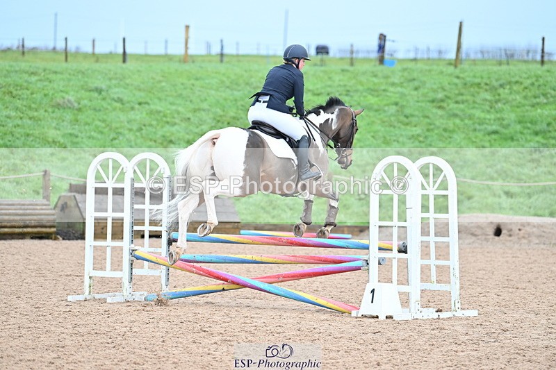 231203A-105613-00679 - Cls 16+17 Club and Schools 80cm