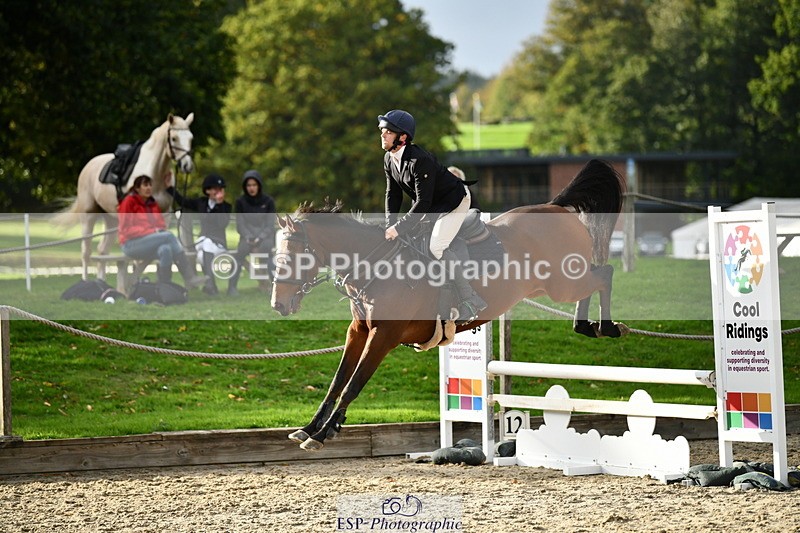 251004A-165321-02273 - Classes 10 & 11 80cm