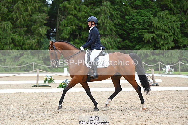 230813-172712-08665 - Cls 14 Medium Silver 16.45 to End