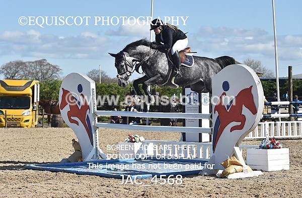 JAC_4568 - CLASS 11 SAT Andrew Hamilton Coach, RHS Foxhunter Championship Qualifier