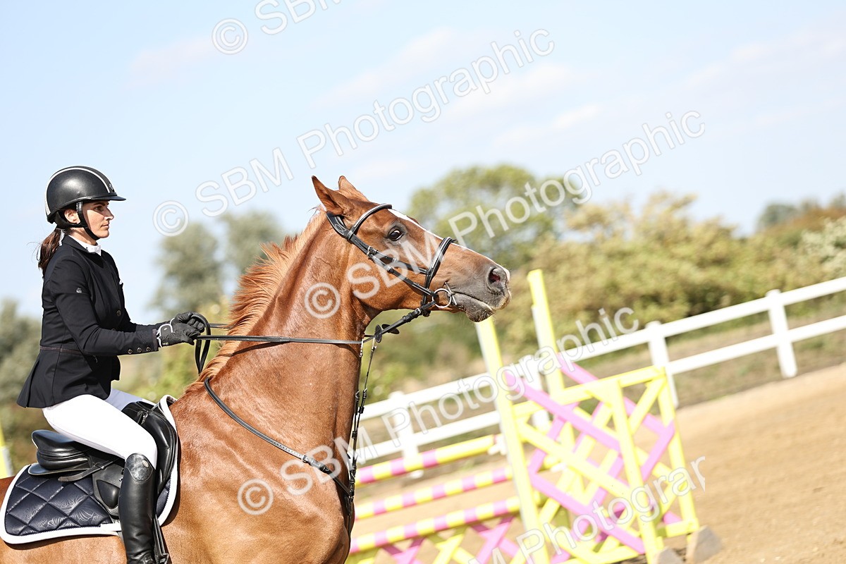 SBM_005188 - Class 6 = Senior Newcomers - 1.10m Open
