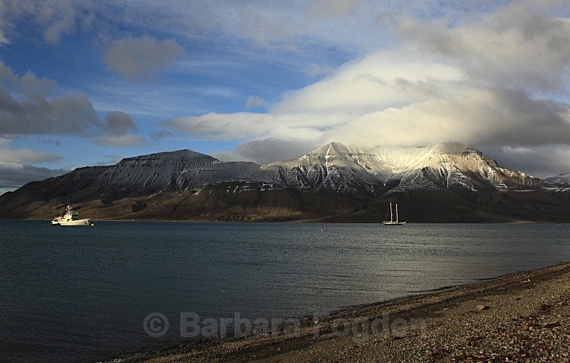 Adventfjord 4730 - Colours of Svalbard