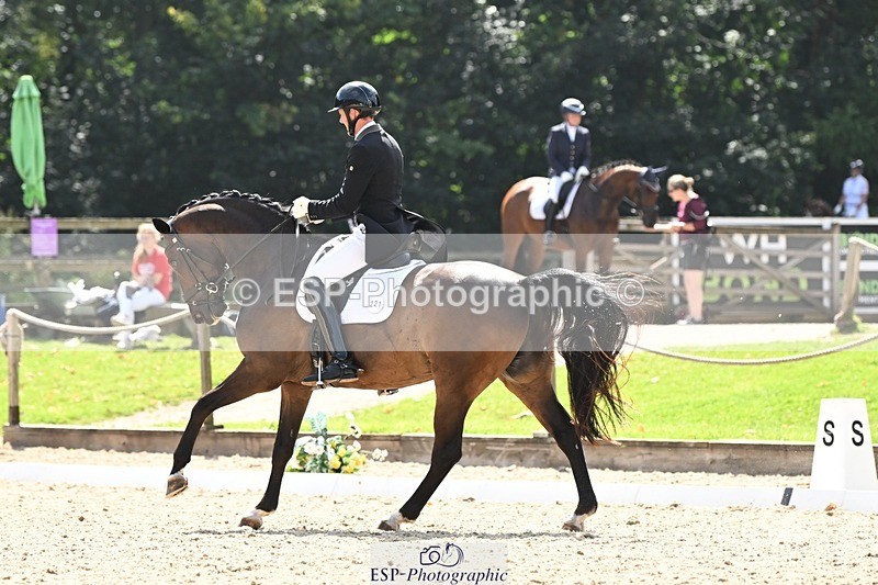 240811-144059-06545 - 221-Mark.Forrest-Fidel.Von.Singing