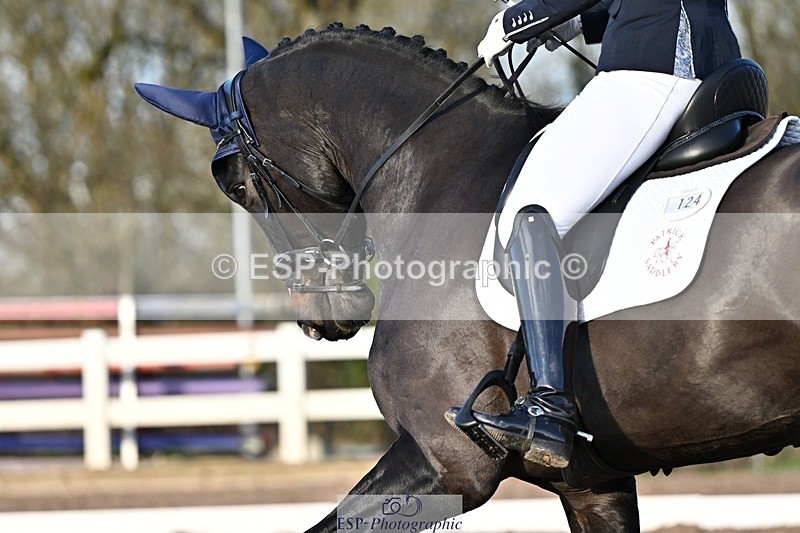 241214-135538-02665 - 124-isobel.goodwin-Milano.van.hof.olympia