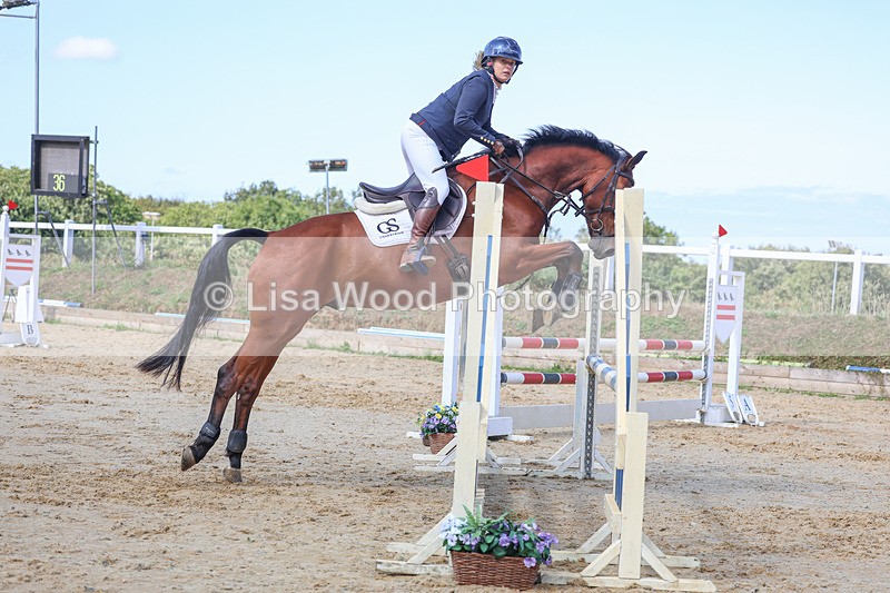 3E7A0572 - Class 4: Senior British Novice/90cm open