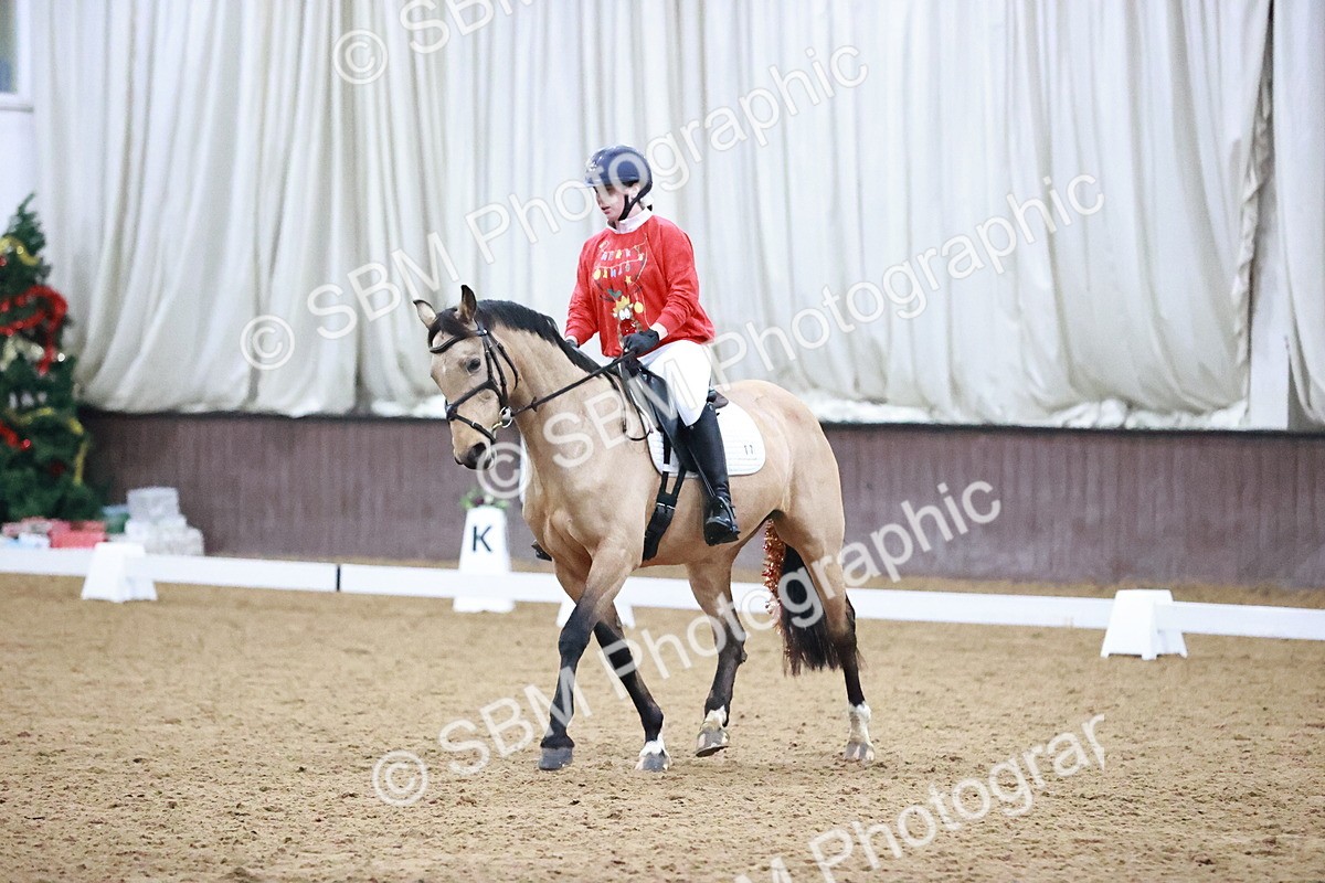 SBM_001769 - Class 9 - Novice 4