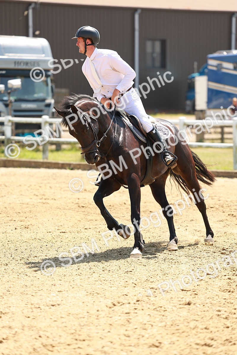 SBM_001482 - Class 4 - Senior Newcomers - 1.10m