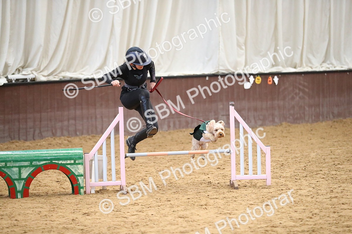 SBM_001937 - Class 3 - Horse & Hound