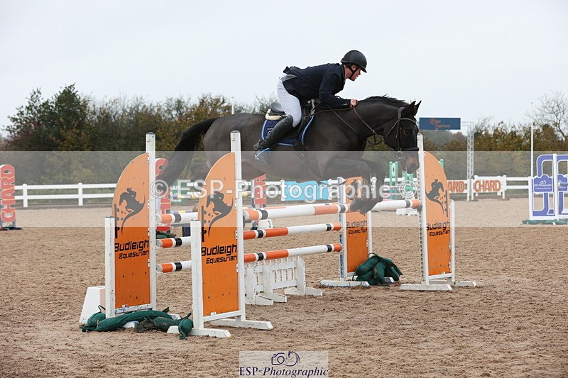 231112A-123832-04107 - Cls 19 Snr 1.05m Open