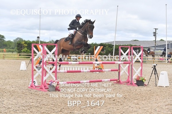 BPP_1647 - FRI CLASS 4 Senior Newcomers/ 1.10m Open