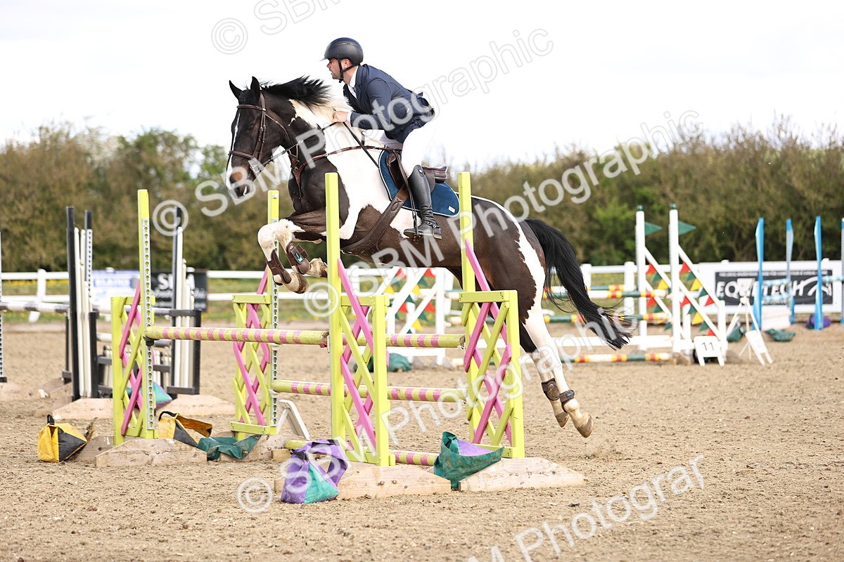 SBM_003342 - Class 16 - Senior Discovery - 1.00m