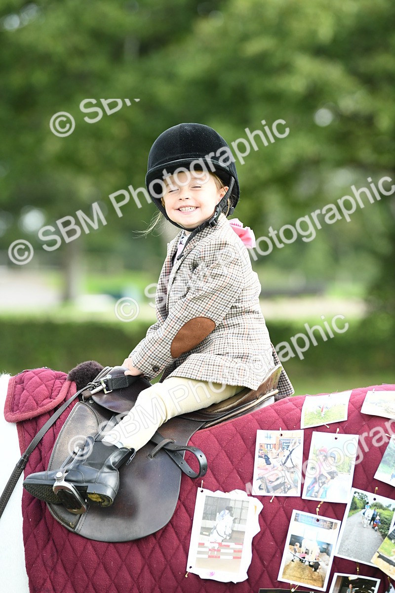 SBM_46711 - S12 - Family Horse & Pony