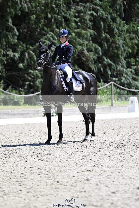 250522A-141436-04313 - D-409-Kirsty.Chabert-HERALDIKS.GIRL.OPPOSITION