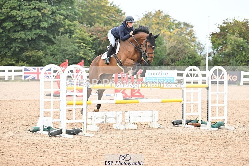 250917-140122-00755 - Cls 5 Foxhunter and 1.20m Open