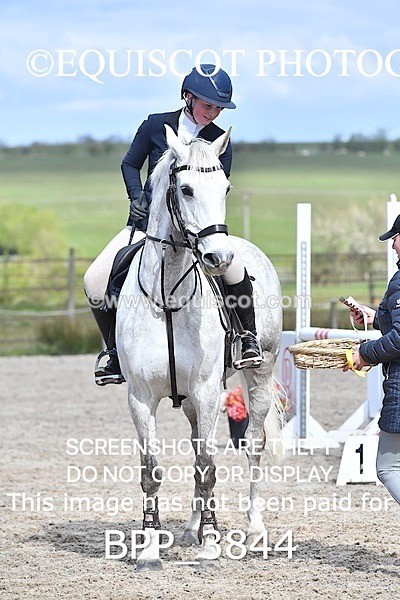 BPP_3844 - CLASS 3 FRI Senior British Novice/ 90cm Open
