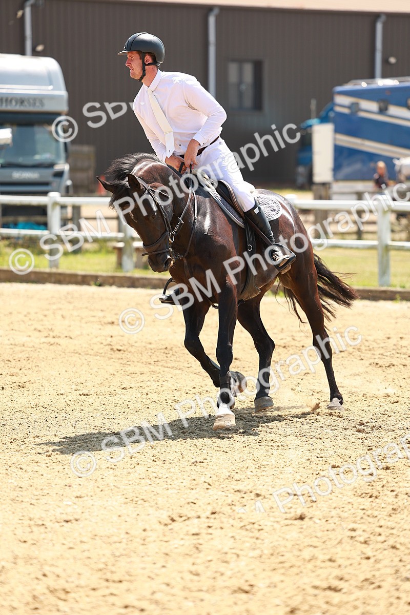 SBM_001481 - Class 4 - Senior Newcomers - 1.10m