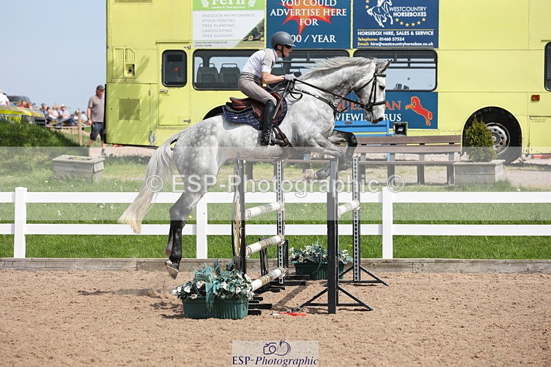 240510A-144925-07877 - Cls 17 1.05m National Am Quali