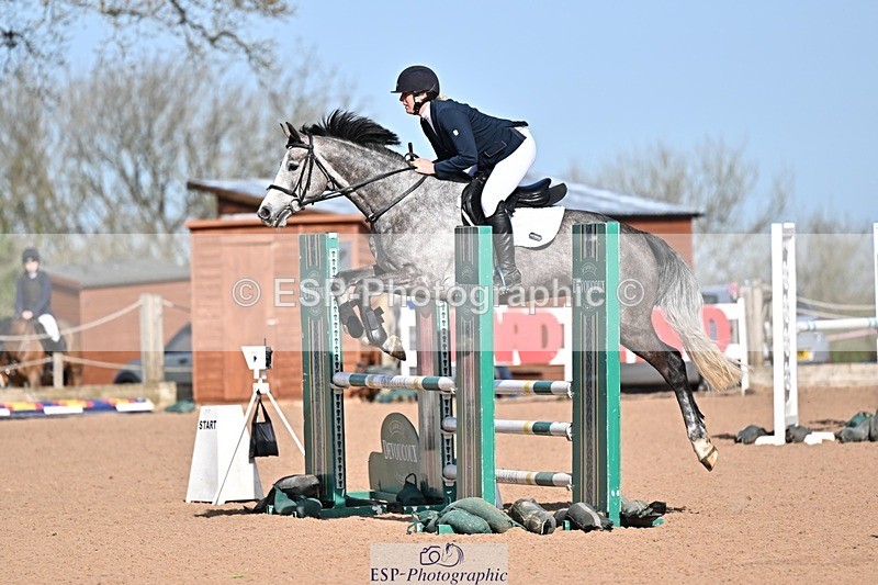 260408-101354-00107 - Cls 2 British Novice and 90cm