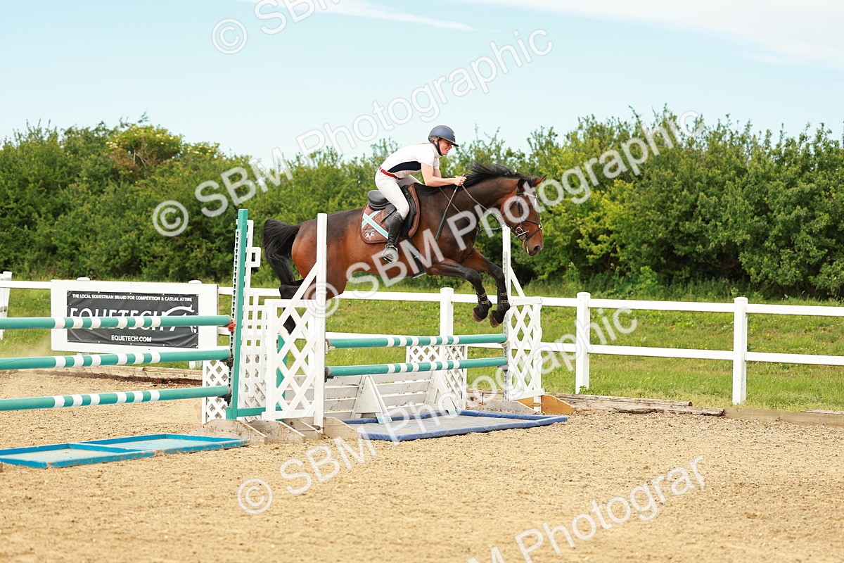 SBM_002109 - Class 4 - Senior Newcomers - 1.10m
