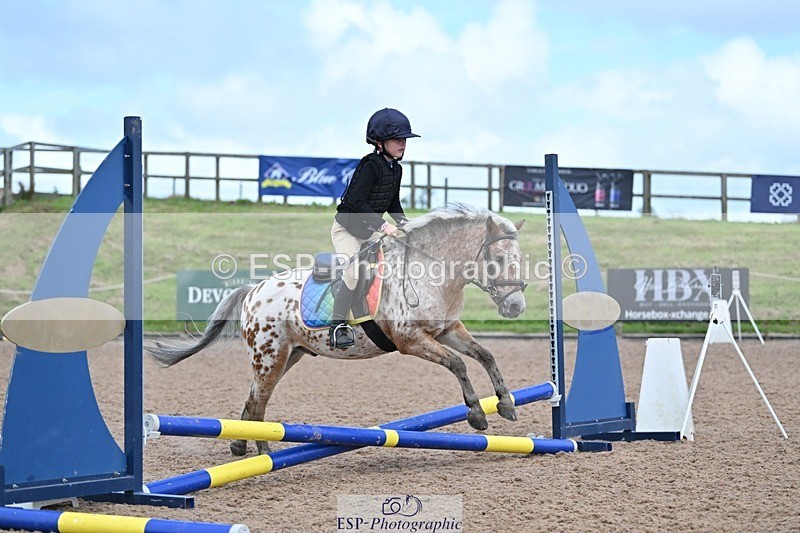 240813-150219-00002 - Clear round & 60cm