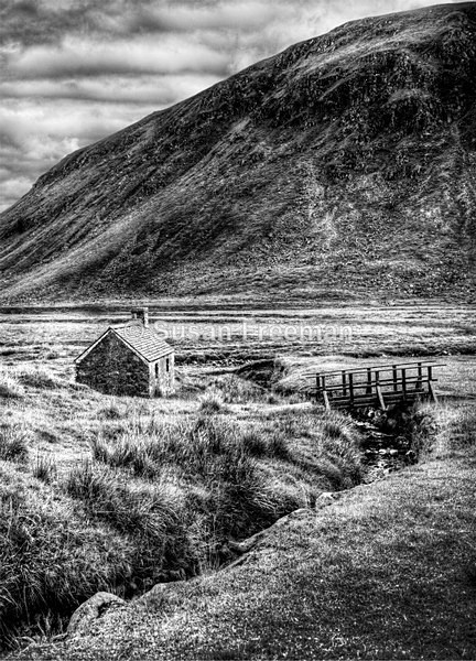 Splendid Isolation - Buildings