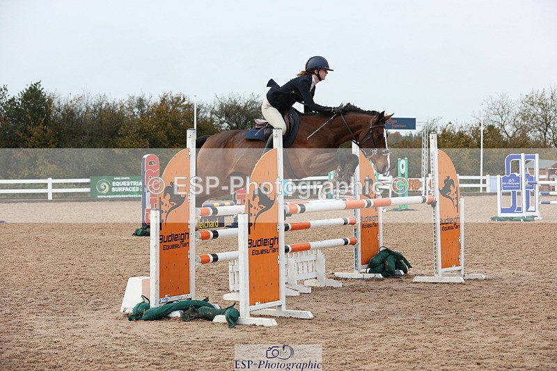 231112A-123232-04046 - Cls 19 Snr 1.05m Open