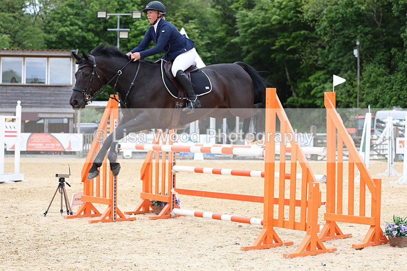 3E7A9556 - Class 9: Senior Foxhunter/1.20 open