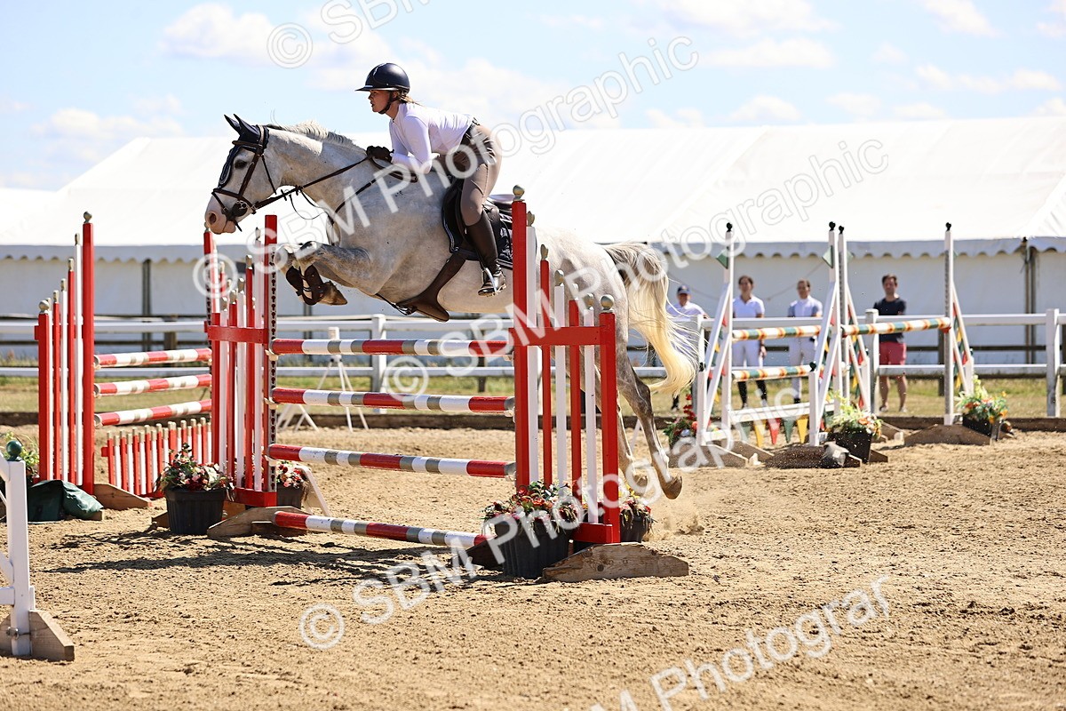 SBM_015067 - Class 16 - Senior foxhunter - 1.20m Open
