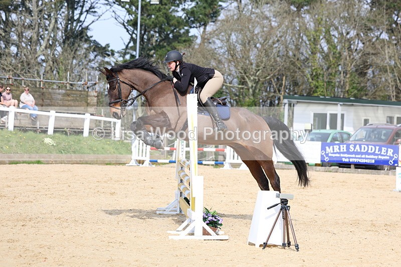 3E7A6844 - Class 4: Senior British Novice/90cm open