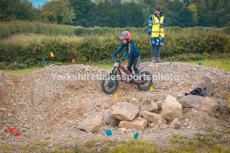 DSCF0519 - Ripon MC Trial 27/09- kids