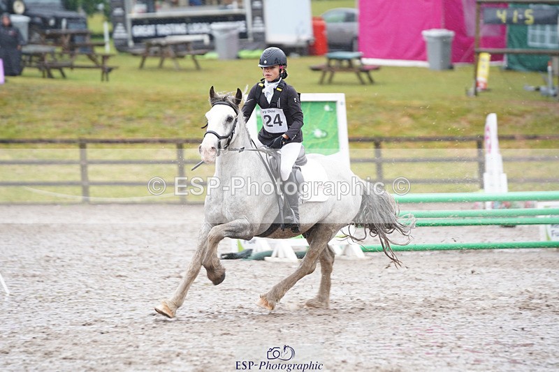 240824X-091530-20626 - 70cm Round 1 8.30 to 9.30