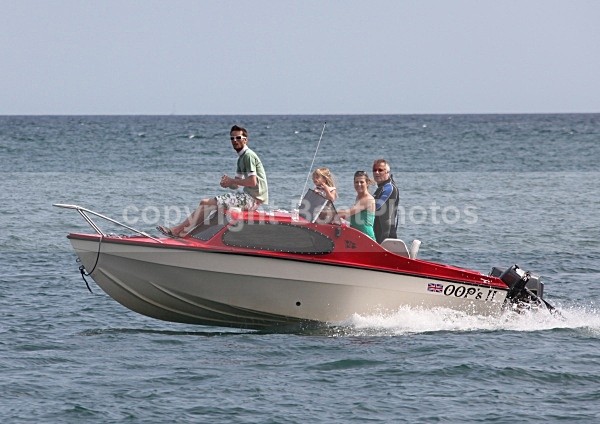 090808 OOPS IMG_4799 - Speedboats