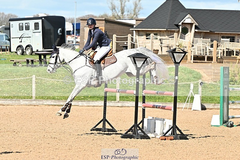 250416-152824-01753 - Cls 6 Foxhunter and 1.20m