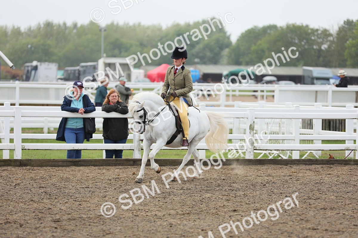 SBM_22355 - Class 807 - Young Rider 11 to 16 Yrs