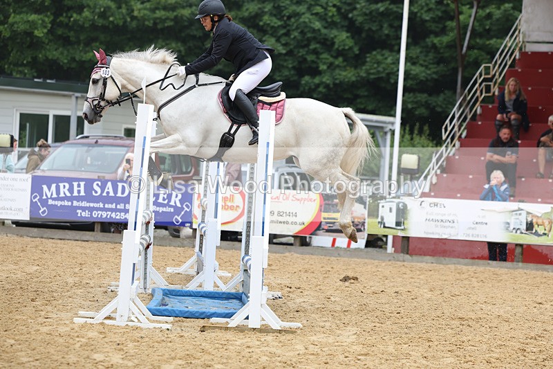 3E7A5543 - Class 4: Senior British Novice/90cm open