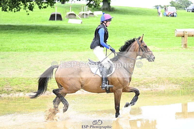 240803-115325-03811 - 015-Lara_Clarkson-NEWTIDE